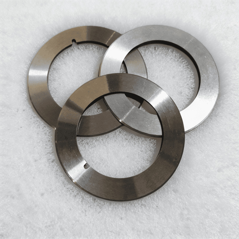 Stacked slitting machine top blades